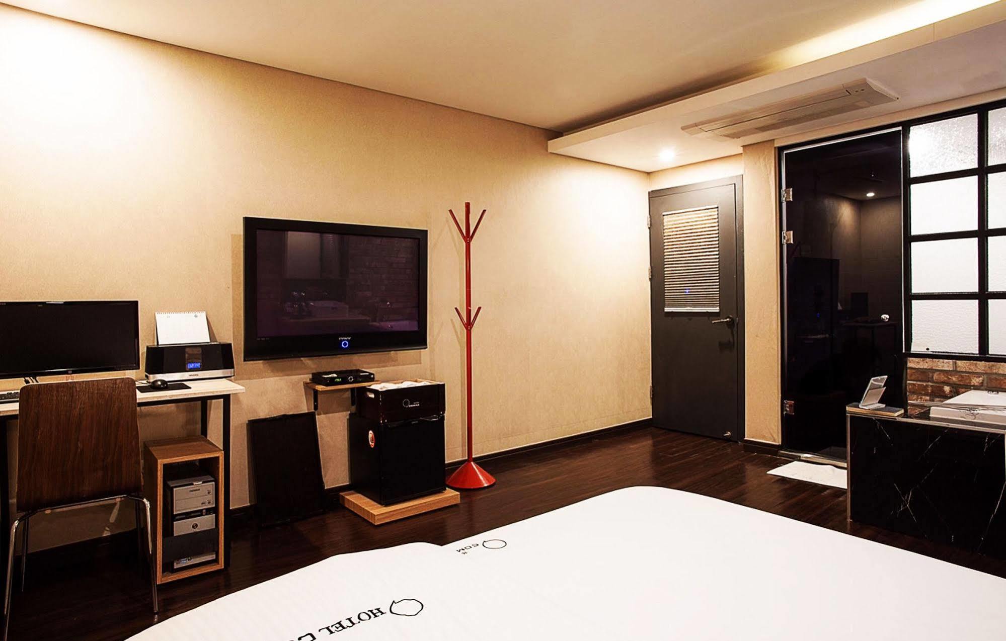 Comma Hotel ปูซาน ภายนอก รูปภาพ